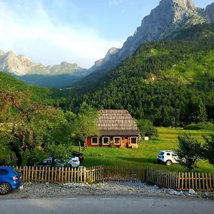 Bujtina 2 , Valbone Albanië
